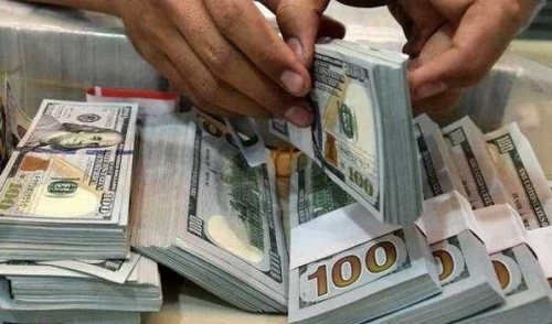اسعار صرف الدولار في الاسواق المحلية تسجل ارتفاعا ملحوظا