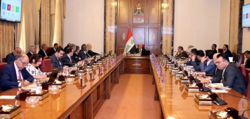 مجلس الوزراء يناقش موازنة 2017 ويشكل لجنة لدارسة مشروع المراقبة لبغداد 