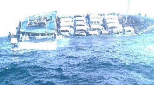 غرق سفينة هندية تحمل مساعدات إلى اليمن