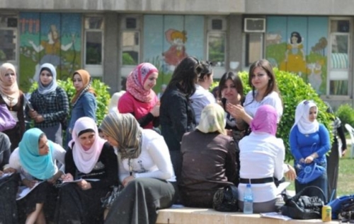 نائب يطالب بامتحانات دور ثالث لطلبة الجامعات والكليات