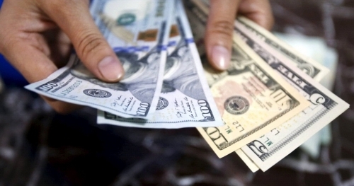 إنخفاض طفيف للدولار اليوم عند 1271 ديناراً