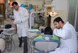 الصحة تصادق على تعيين خريجي طب الأسنان والصيادلة