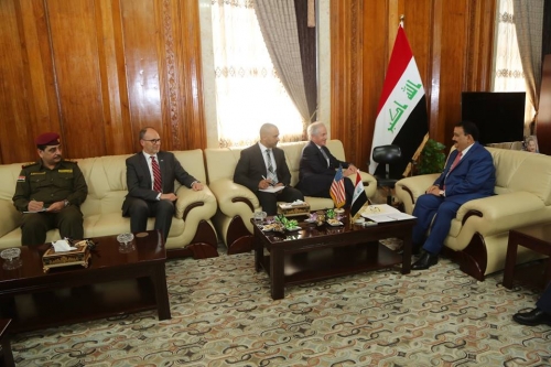 سيناتور أمريكي لوزير الدفاع: سنقدم كل الدعم لتسريع تحرير الموصل