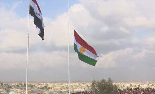 الأديب: رفع علم الاقليم في كركوك مخالف للدستور ويدفع للتطرف 