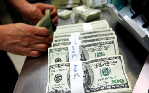 العراق يعود إلى الاقتراض الخارجي.. تفاوضات لاقتراض 5 مليار دولار 