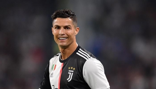 اليونايتد يفاوض رونالدو.. ووضع يوفنتوس المالي قد يدعم رحيله